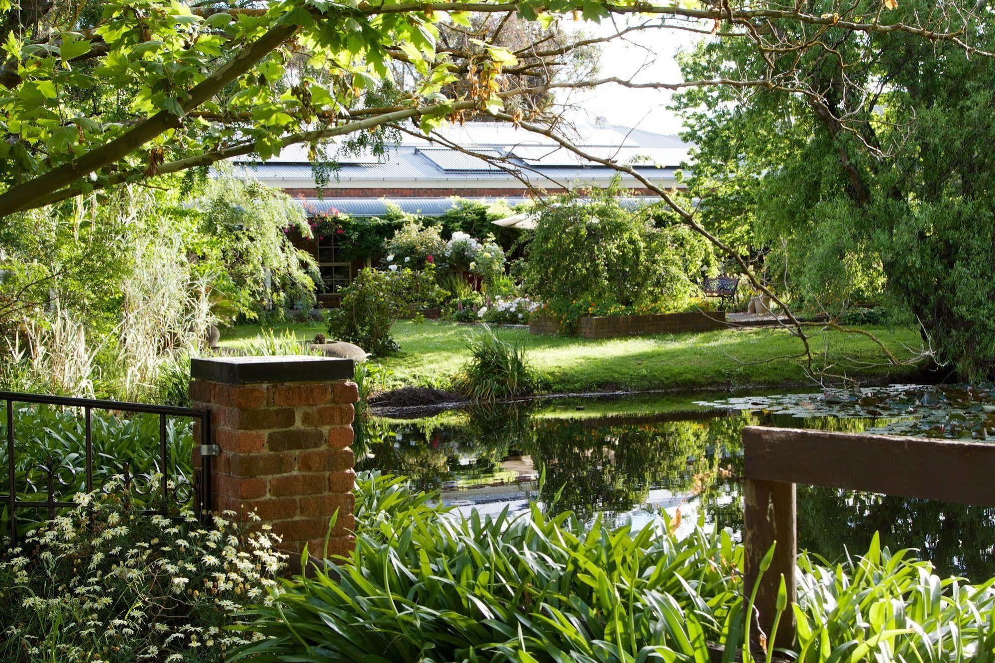 Holly Lane Mews Motel Yarra Glen Bagian luar foto